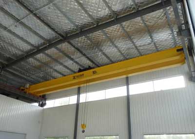 Double girder overhead crane with open winch trolley 