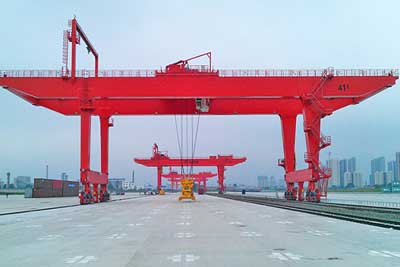 Rail mounted gantry crane for meto construction 