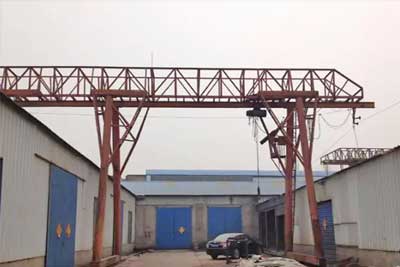 Single girder truss gantry crane with cutomized gantry design for your specific application. 