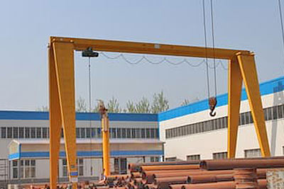 Single girder gantry crane with no cantilever