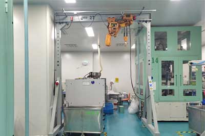 Portable aluminium gantry 