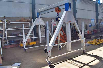 Height adjustable movable Aluminum gantry crane