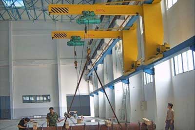 Wall travelling cantilever jib crane with cd/md wire rope hoist