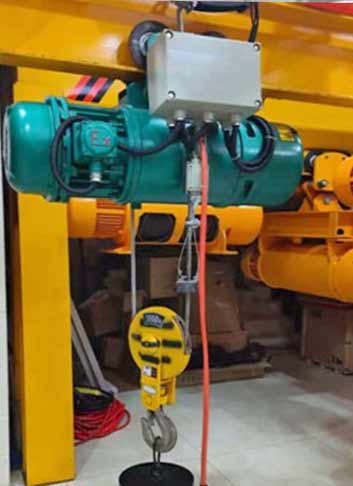 Explosion proof wire rope hoist 