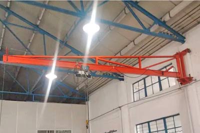 Wall mounted jib crane for steel finishing 