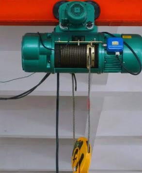 General use travelling trolley hoist