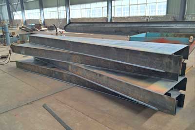Finished welding of the 5 ton gantry crane outriger or supporting leg