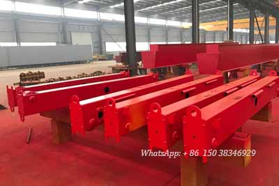 End carriages of 5 ton overhead cranes for Serbia painted with red 