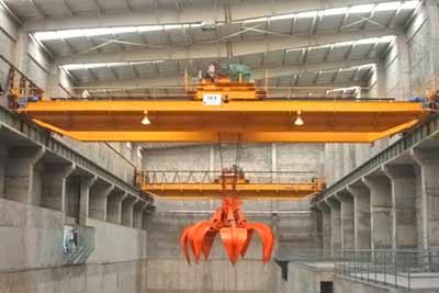 Oragne peel grab bucket overhead crane 10 ton sample picture