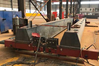 11.5 m span box girder underconstruction for the 20 ton double girder bridge crane for sale Pakistan