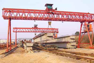 Truss gantry crane for precasting concrete plate handling 