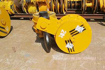 Hook block for overhead hook crane 