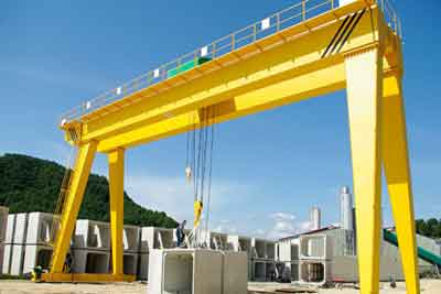 Double hook gantry crane with main hook & auxiliary hook