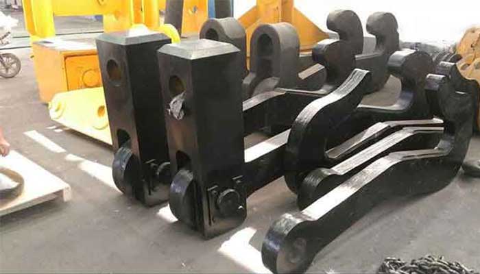 Ladle hook for overhead ladle crane