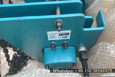 Manual chain block hoist for small gantry crane