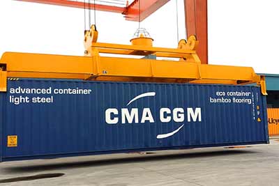 Container spreader 