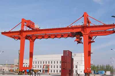 Container Crane, Customized Gantry Crane with Container Spreader
