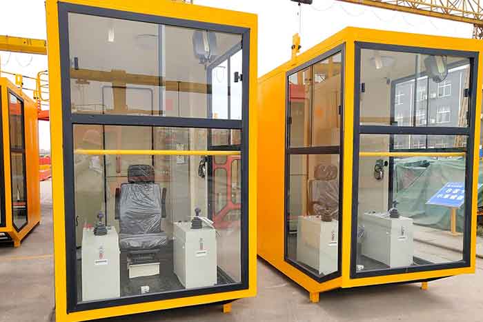 driver's cabin of container gantry crane