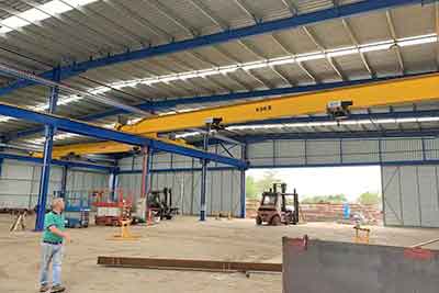 Double Hoists Overhead Cranes for Australia Harvester Factory