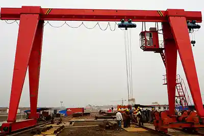 Optimizing PV module storage with a 15-ton gantry crane