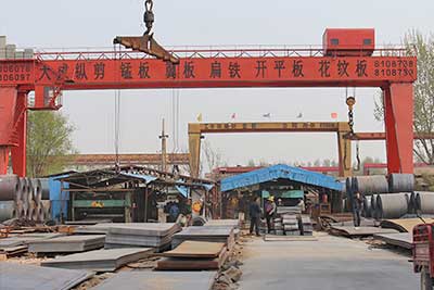 Outdoor gantry crane 12 ton for steel mills 