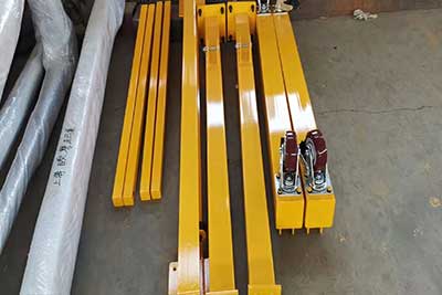 1 ton gantry crane with roller travelling design for sale Pakistan