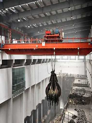 Grab crane for power plant