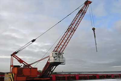 Crawler cranes