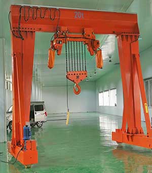 Box girder gantry crane -for large capacity, the one in the picture is 20 ton fixed gantry crane with motorized roller travelling