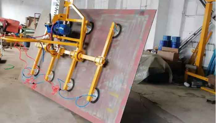 Vacuum lifter for steel plates handling