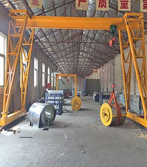 Truss leg lgihtweight portable gantry crane