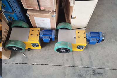 Movable gantry crane travelling motors