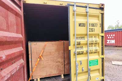 Main parts of bridge crane loaded into containers