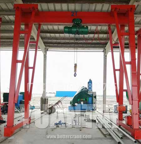 Rail travelling of 4 ton portable gantry cranes