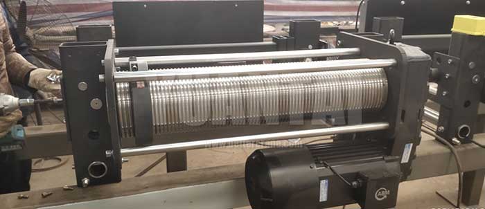 Electric wire rope hoist main body