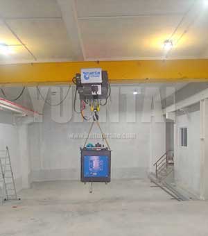 overhead crane for construction contracting project