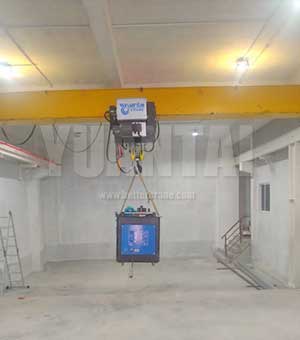 overhead crane for construction contracting project 