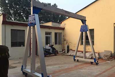  Telescoping gantry crane - Yuantai Aluminum gantry crane types 