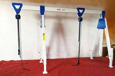 Adjustable Span portable aluminum gantry crane: