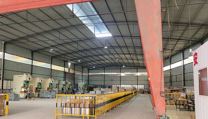 rail mounted gantry crane for hardware processing factory 