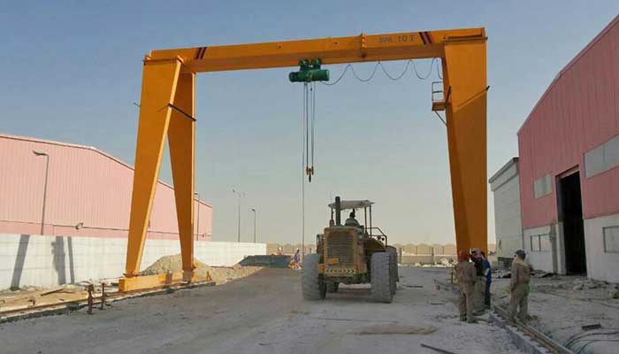 Pendant controlled gantry crane 