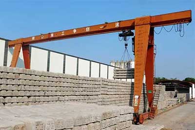 Gantry Cranes in Precast Railroad Component & Material Handling