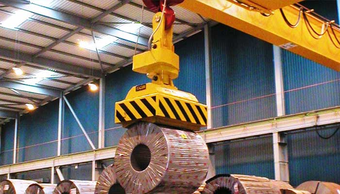 Magnetic overhead crane for steel coil handling
