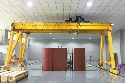 Precision Handling: Gantry Crane in Azerbaijani Textile Industry