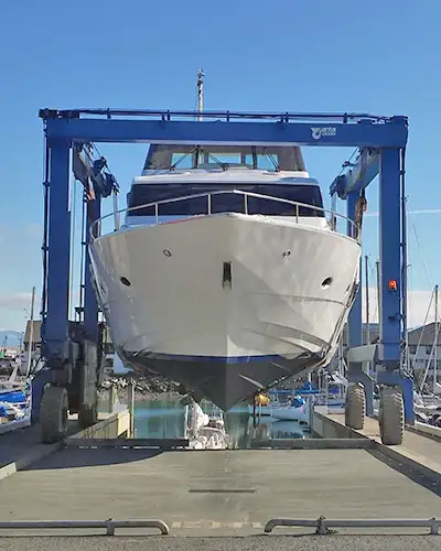 Boat Lifting Cranes (Travel Lifts)