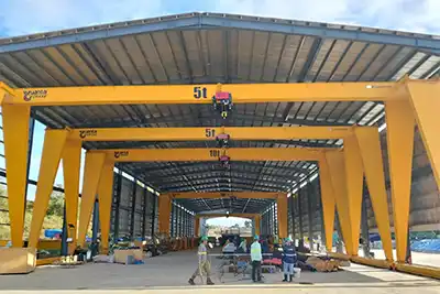 Indoor vs. Outdoor: Choose Right Gantry Crane for Your Environment