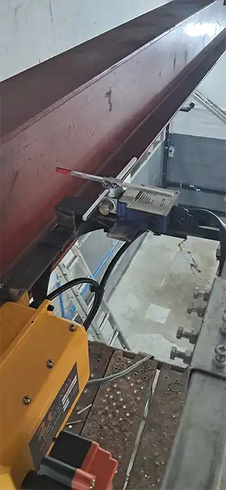 Electric chain hoist travelling limit switch