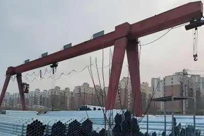 Gantry Cranes for Steel Pipe Handling: Capacity & Configurations