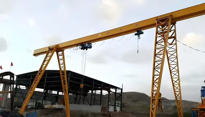 single girder gantry crane with two hooks and two trolleys  for outdoor material handling for your reference 