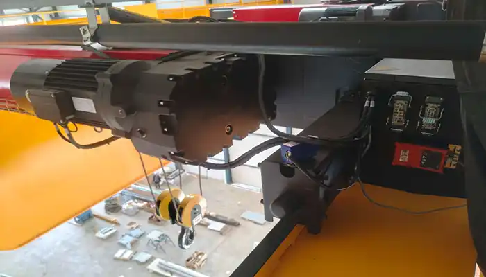 low headroom hoists for double girder cranes 